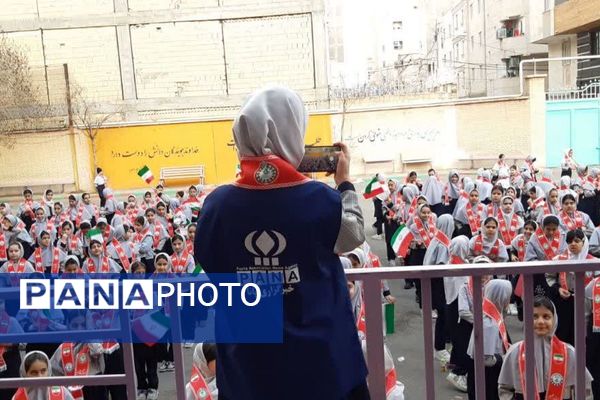 جشن پیروری انقلاب اسلامی در دبستان شهید آقچه‌لو رباط‌کریم