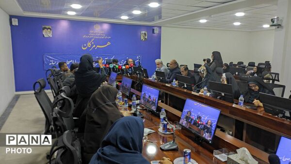 نشست خبری مدیرکل آموزش و پرورش هرمزگان با حضور اصحاب رسانه