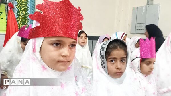 جشن باشکوه تکلیف دانش‌آموزان مدارس «ام‌البنین» و «کوثر» بخش دیشموک در مصلی امام خمینی (ره)