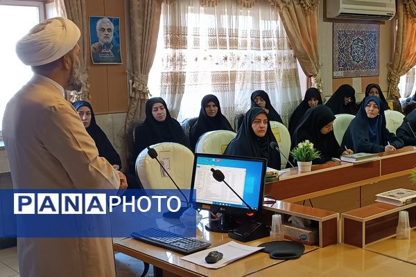 برگزاری دوره توانمندسازی فرهنگیان 