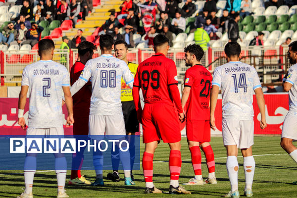 بازی جام حذفی تراکتور و  گل‌گهر سیرجان