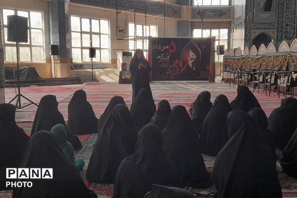برپایی نمایشگاه فرهنگی به مناسبت پنجم مرداد در مصلی شهرستان قدس 