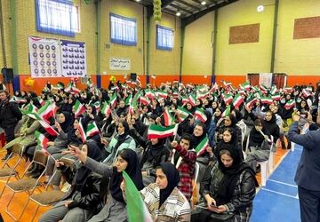 جشن انقلاب در آموزش و پرورش ناحیه ۳ کرمانشاه 