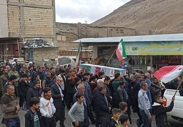 مراسم بدرقه شهید والامقام حسین اسدی پور بر دستان مردم شهید پرور شهر کاج