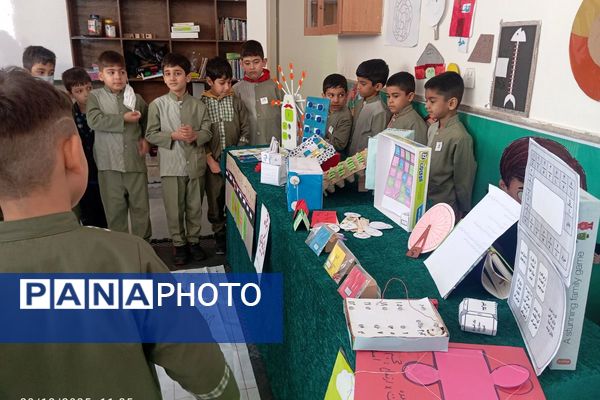 نمایشگاه بازی یادگیری در آموزشگاه شهید رجایی