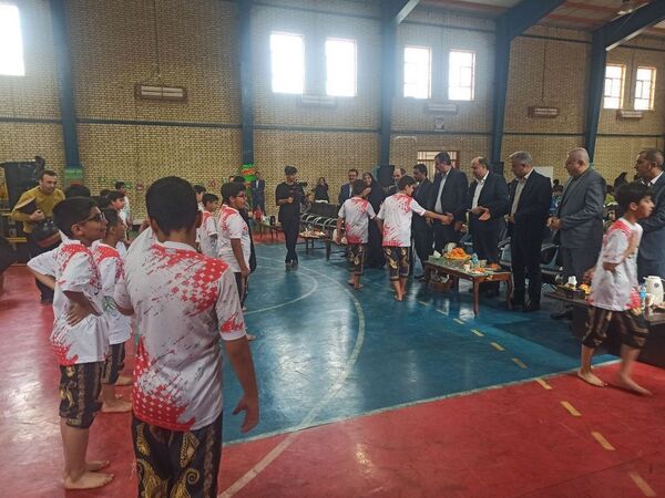 جشن گلریزان در دبستان شهدای بسیج بوشهر