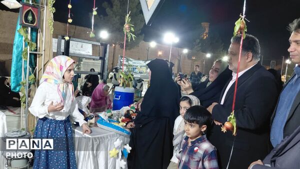 غرفه شهرستان تفت در نمایشگاه از ریشه تا رویش