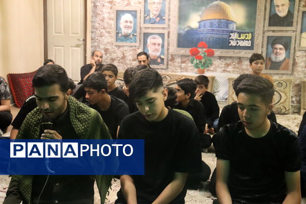 قرائت دعای زیارت عاشورا در پایگاه بسیج حضرت صاحب الزمان (عج)