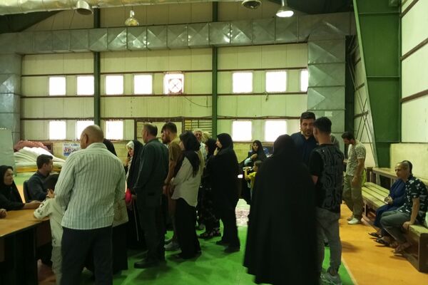 حضور پرشور کودکان در کنار والدین پای صندوق‌های رای نصیرشهر 