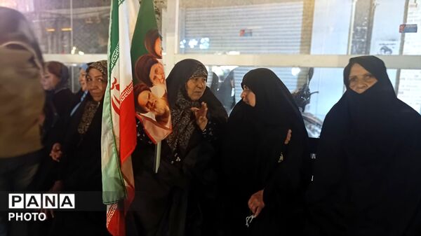 جمعی که هر شب تازه تر می شود 