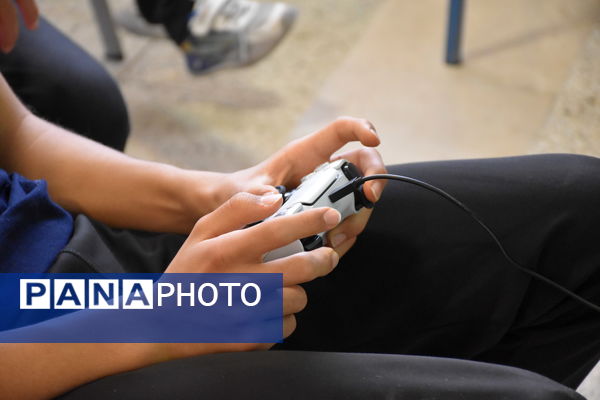  شبی به یادماندنی برای دانش آموزان دبیرستان شهید دکتر رمضانخانی یزد