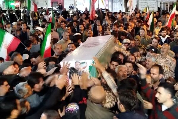 وداعِ احساسیِ مردمِ بهار با شهیدِ قهرمان؛ نادر حمیدیان