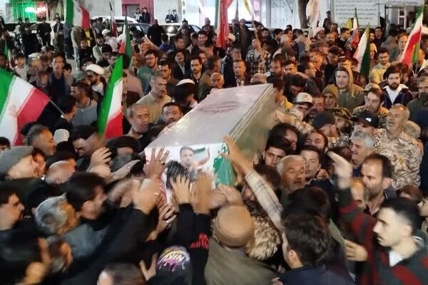 وداعِ احساسیِ مردمِ بهار با شهیدِ قهرمان؛ نادر حمیدیان