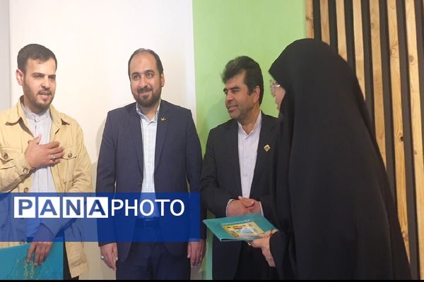 افتتاحیه کافه دخترونه در کانون فرهنگی پانزده خرداد مشهد