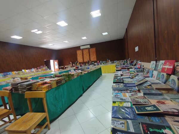 گشایش نمایشگاه کتاب در فرهنگسرای فاروج 