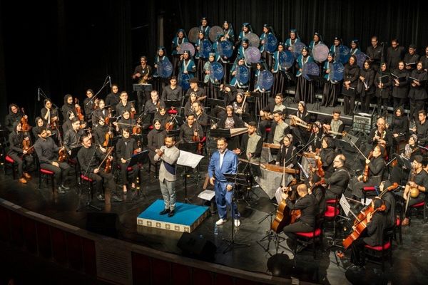 همبستگی ملی در کنسرت ارکستر «شرر»/ عاشقانه‌های فارسی در کنار آهنگ‌های ملی میهنی به زبان کردی