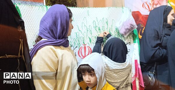 مدیرکل آموزش و پرورش استان مهمان ویژه‌ راهپیمایی شبانه دانش‌آموزان اسدآباد