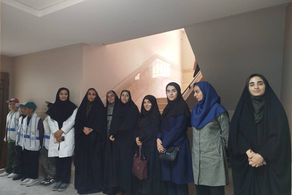 گامی در جهت ارتقای سلامت مدارس قدس؛ تجهیز و بهره‌برداری از اتاق بهداشت آموزشگاه اسماعیل‌منش ۲