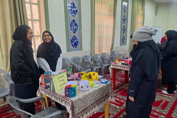 نمایشگاه آثار مسابقات جشنواره فرهنگی هنری امید فردا 