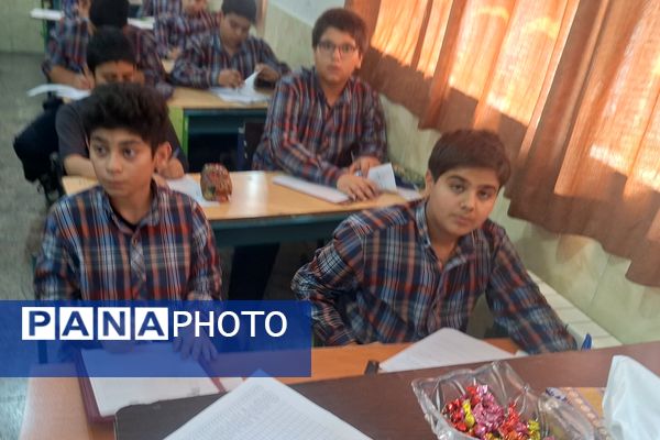 آغاز آزمون هماهنگ پایه ششم ناحیه ۳ شیراز 