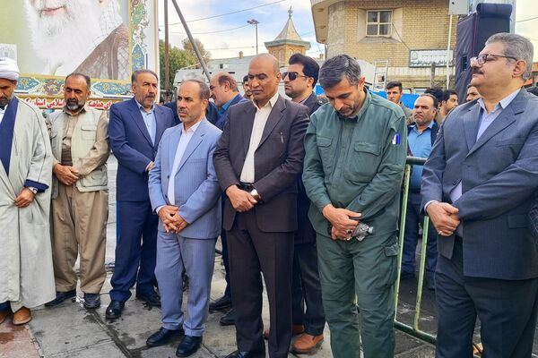 حضور پرشور اقشار مردم در راهپیمایی ۱۳ آبان سنندج