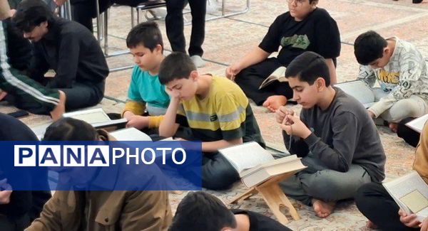 محفل قرآنی معتکفین مسجد جامع کاشمر