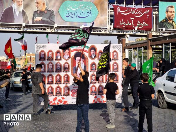تجلی شور حسینی در گلستان شهدا؛ اجتماع کاروان‌های عزاداری تاسوعا