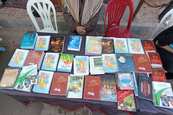 خدمت‌رسانی دانش‌آموزان و فرهنگیان شهرستان اسلام آباد غرب در مواکب اربعین حسینی