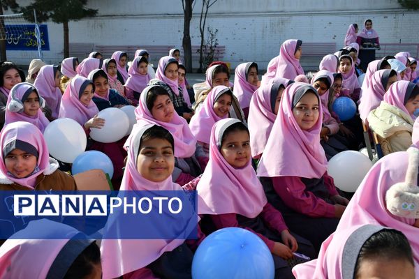 جشن شیر در مدرسه ابتدایی زینب قهرمانی مه‌ولات