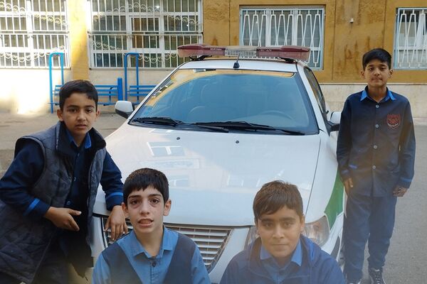 گرامیداشت هفته نیروی انتظامی در مدارس رودهن 