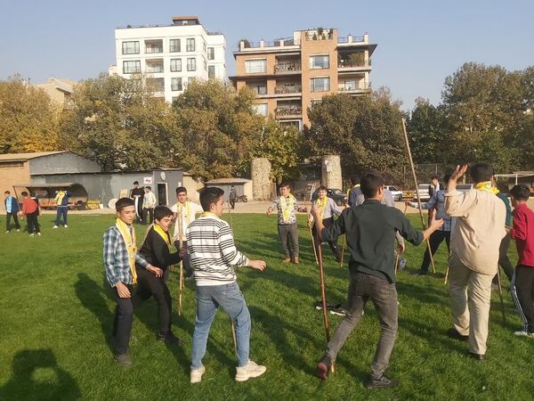 برگزاری کلاس‌های آموزشی و فرهنگی همایش روز دانش‌آموز در اردوگاه باهنر تهران 