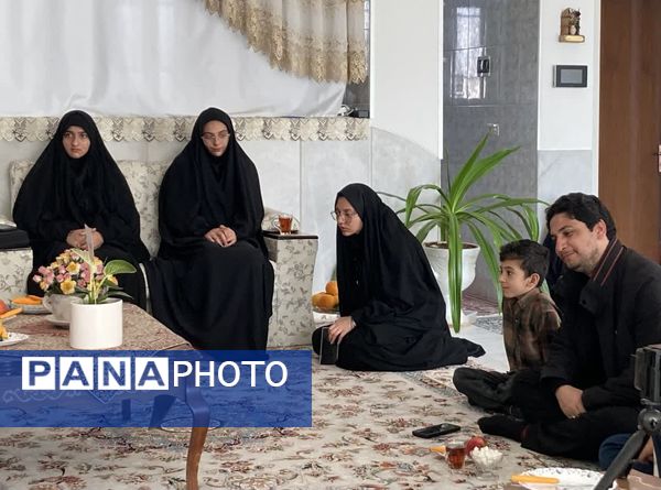 دیدار خبرنگاران پانا و بسیج رسانه شهرستان اردکان با خانواده شهید فتوحی