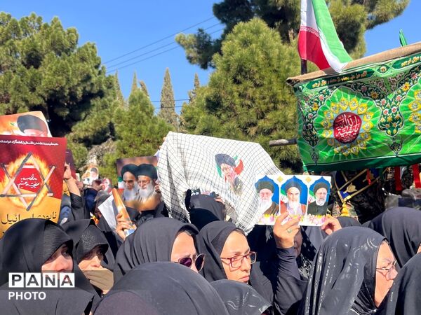 حضور موج چشم گیر مردمی در تشییع پیکر شهید بیت رهبری