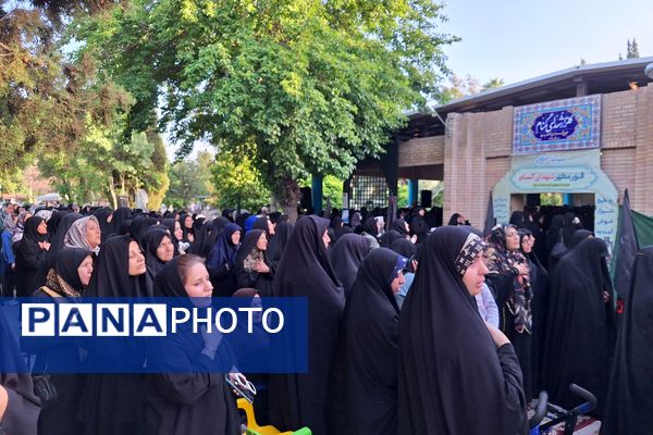 برگزاری یادواره شهدا در گلزار شهدای شیراز