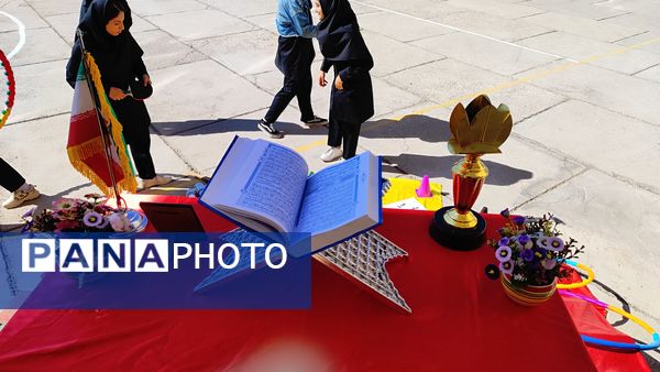 برگزاری المپیاد ورزشی به مناسبت هفته تربیت بدنی در مدرسه نمونه دولتی ۹ دی یاسوج