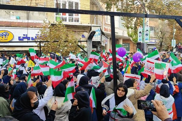 حضور پرشور اقشار مردم در راهپیمایی ۱۳ آبان سنندج