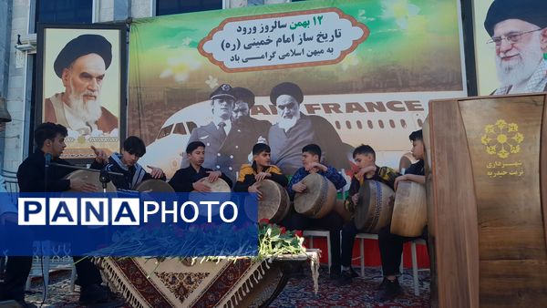 آیین گلباران تمثال امام خمینی(ره) در آغاز دهه فجر