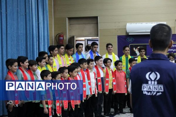 دیدار تشکل‌های دانش‌آموزی یزد با نماینده ولی‌فقیه در یزد