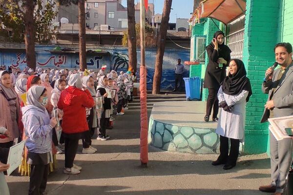 هنرهایی که نفس میکشند؛ با هنرمندی دانش‌آموزان دبستان امید بهارستان‌دو
