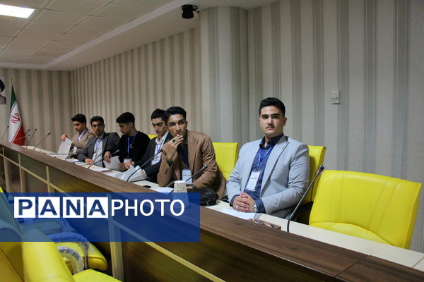 اولین روز نشست قطبی دوازدهمین دوره مجلس دانش‌آموزی به میزبانی استان آذربایجان شرقی