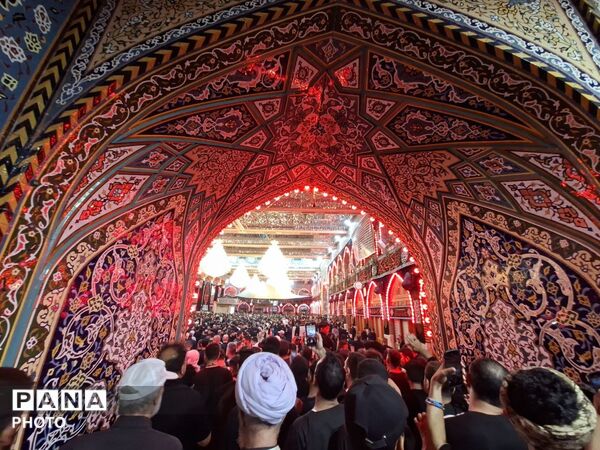 قلب ها برمدار حسین بن علی (ع) می‌تپد