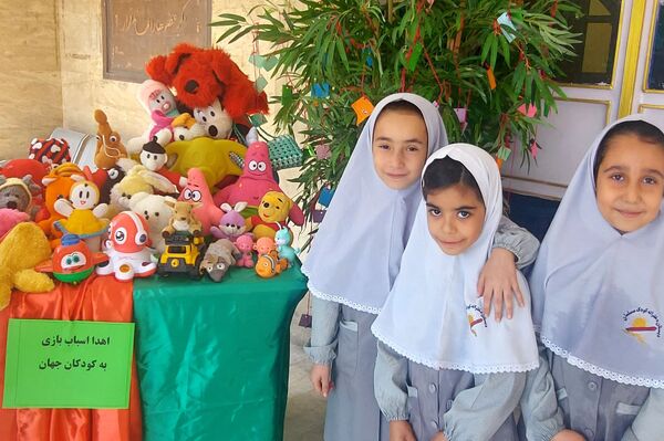 حمایت دانش‌آموزان دبستان کودک مسلمان شهرستان قرچک از کودکان مظلوم غزه
