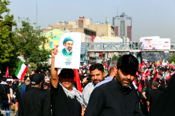مراسم تشییع پیکر مطهر رهبر شهید انقلاب در تهران - 4