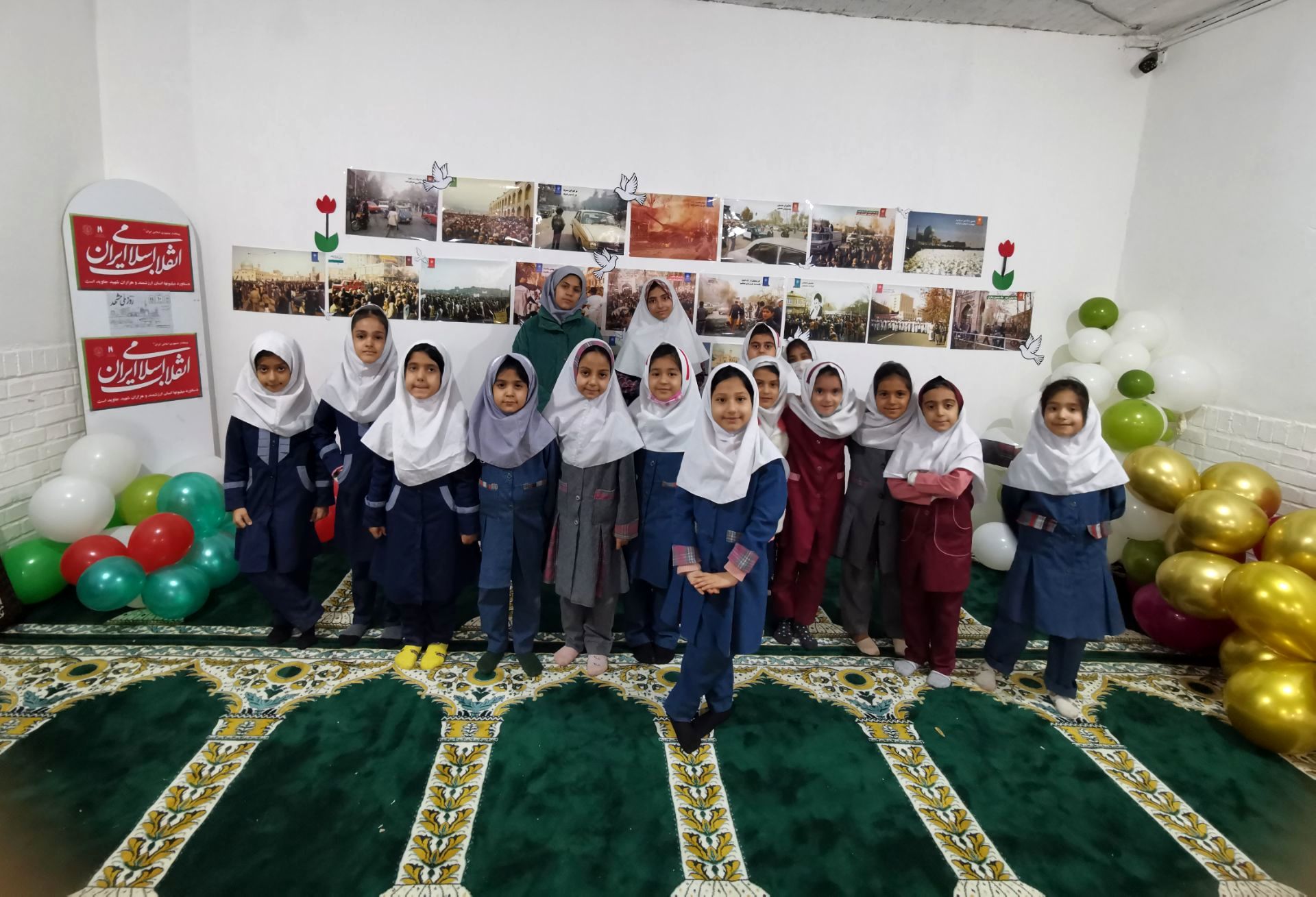 نمایشگاه عکس‌های مستند « دی۱۳۵۷ مشهد» 