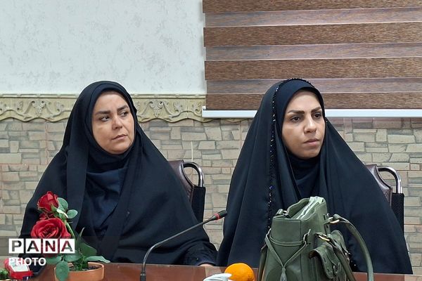 قدردانی از مربیان و مدیران منتخب طرح‌های آموزشی کودکستان‌های شهرستان قرچک