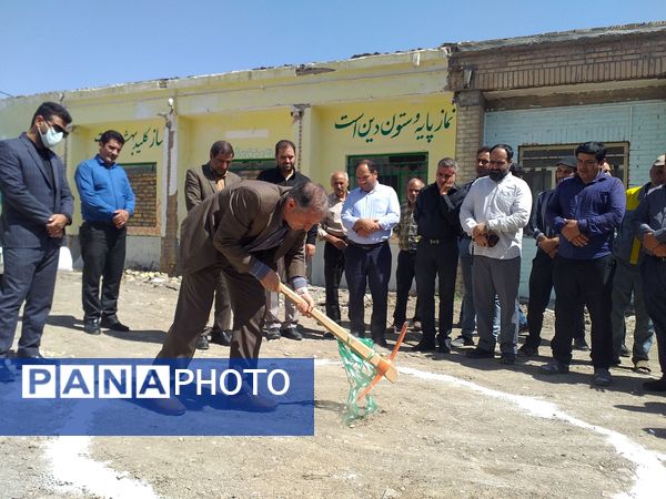 آیین کلنگ زنی دبیرستان فردوسی در مشهد
