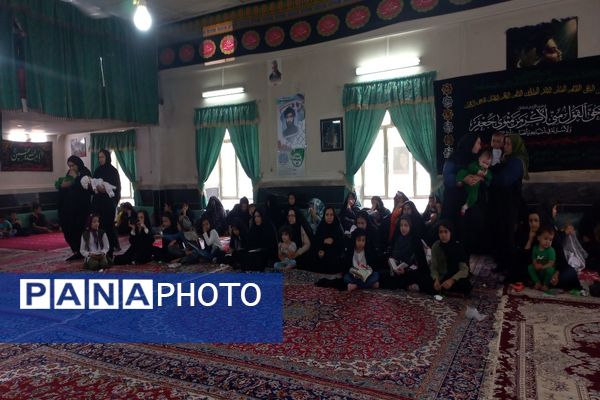 اجتماع بزرگ شیرخوارگان حسینی در روستای گزکوه