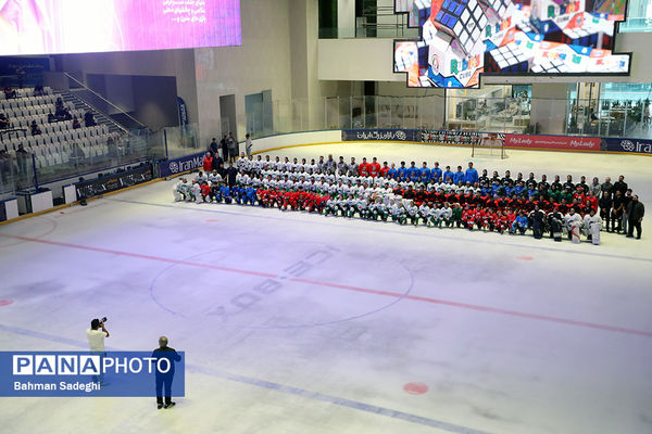 دیدار تیم ملی هاکی روی یخ ایران و تیم جوانان