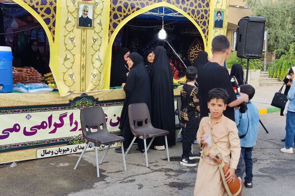 پیاده‌روی و موکب گردی کودکانه در دانشگاه صنعتی شیراز به‌مناسبت اربعین حسینی