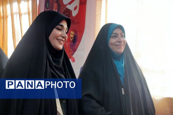 افتتاحیه جشنواره فرهنگی هنری ماها در دبستان قدر بهارستان۲